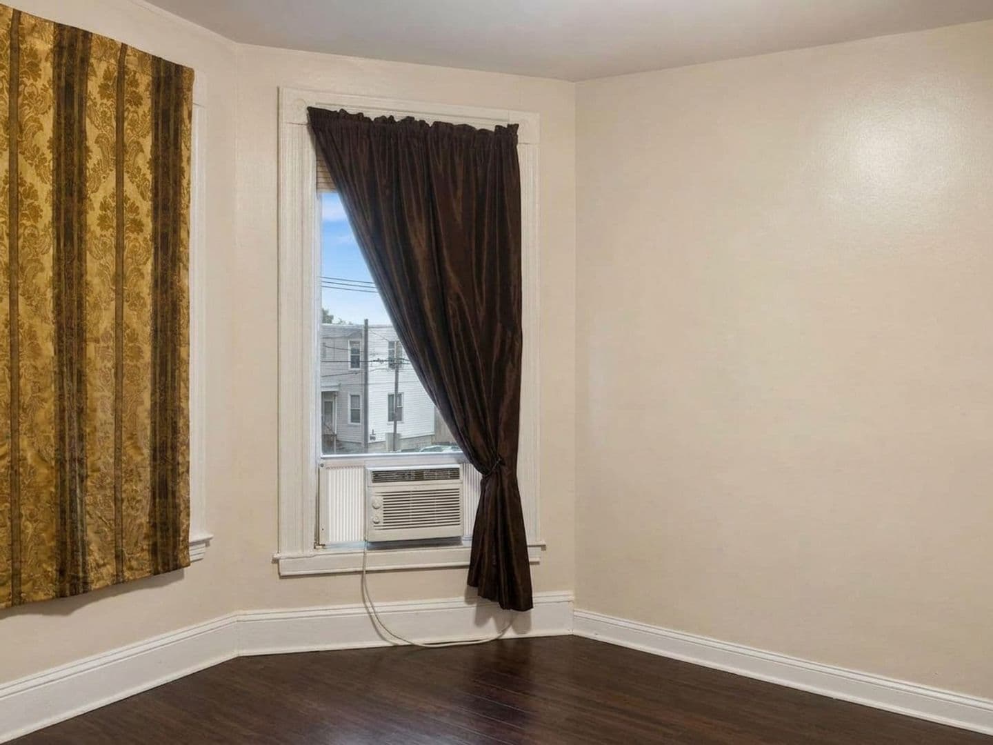 Paterson Apartment: 518 Union Avenue