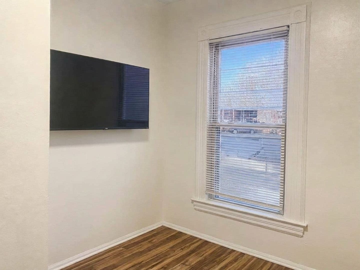 Paterson Apartment: 518 Union Avenue