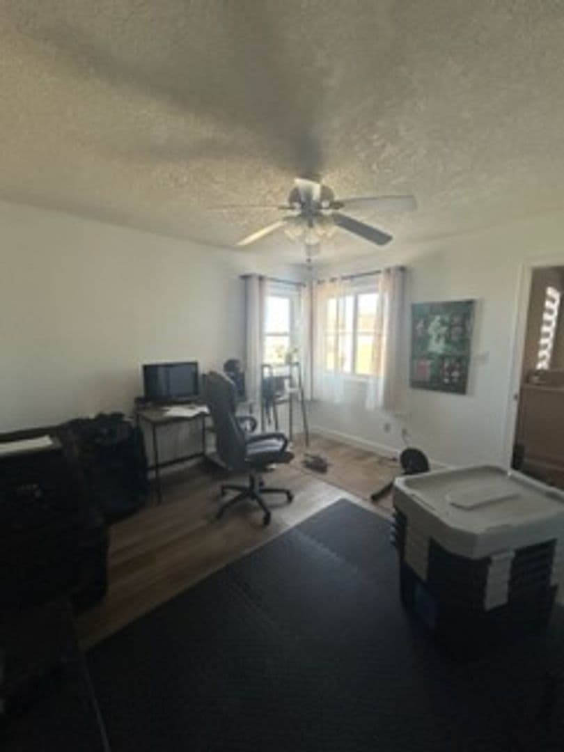 Albuquerque House: 9004 Pumice St NE