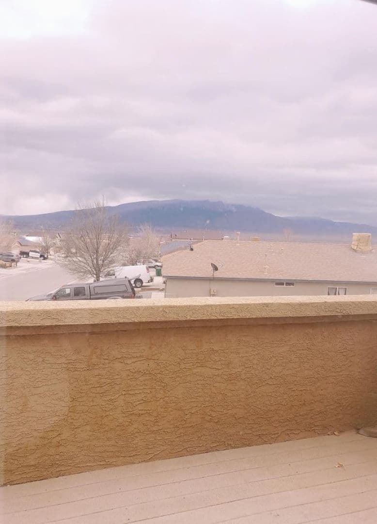 Rio Rancho House: 5532 Fence Lake Dr NE