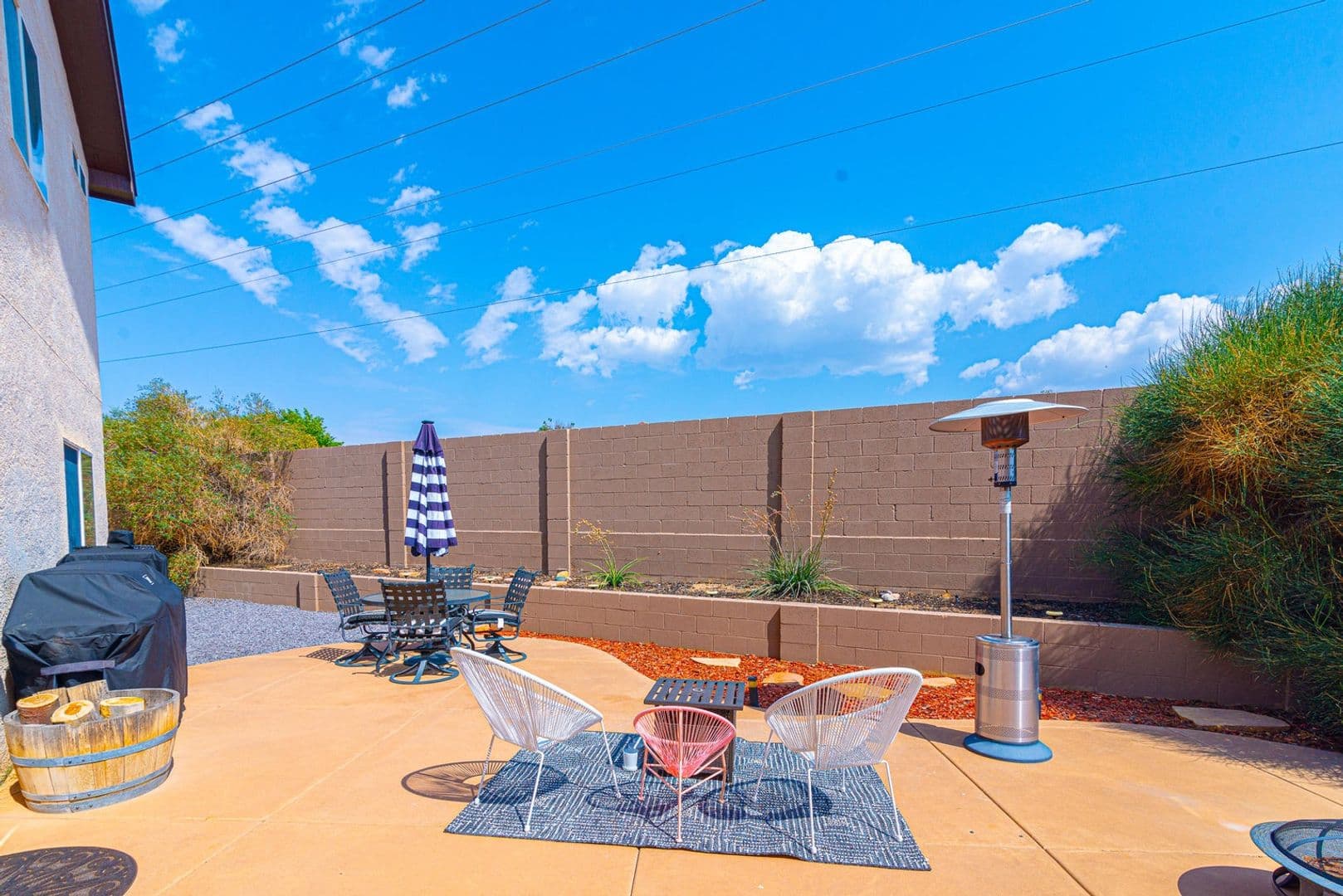 Albuquerque House: 9004 Pumice St NE