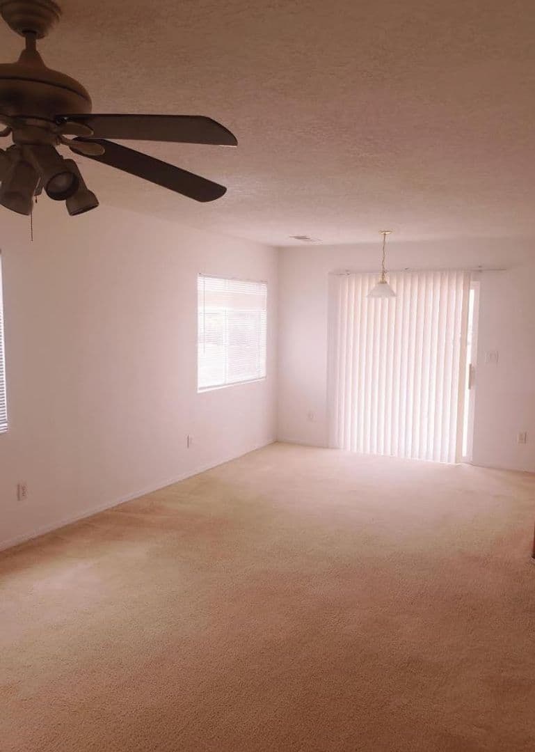 Rio Rancho House: 5532 Fence Lake Dr NE