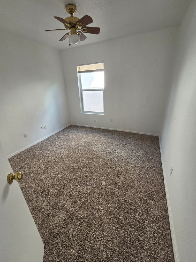 Albuquerque House: 3258 Moab Ln NE