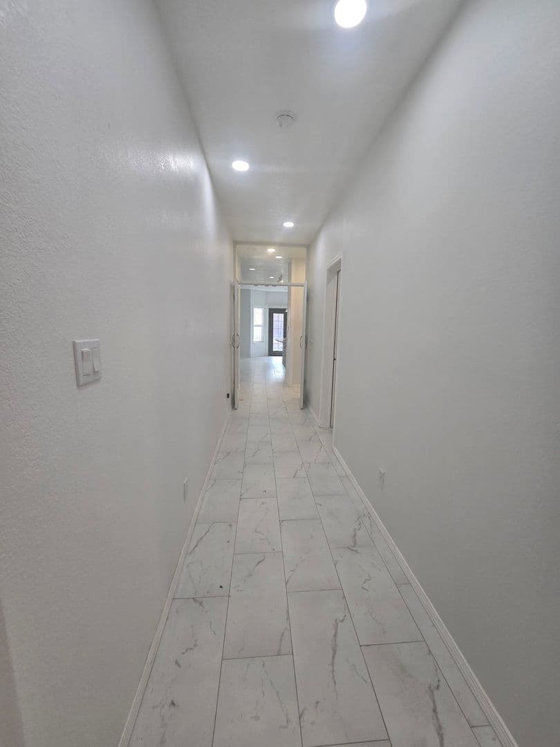 Rio Rancho House: 5325 Caprock Ct