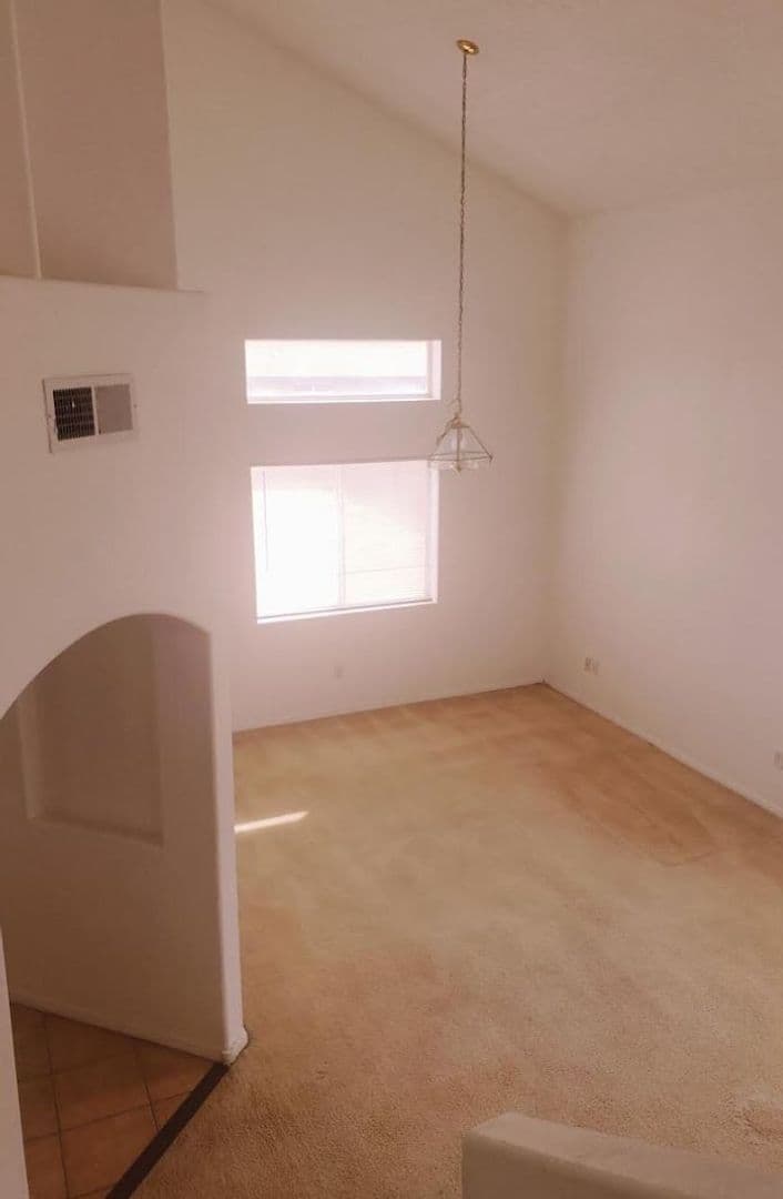 Rio Rancho House: 5532 Fence Lake Dr NE
