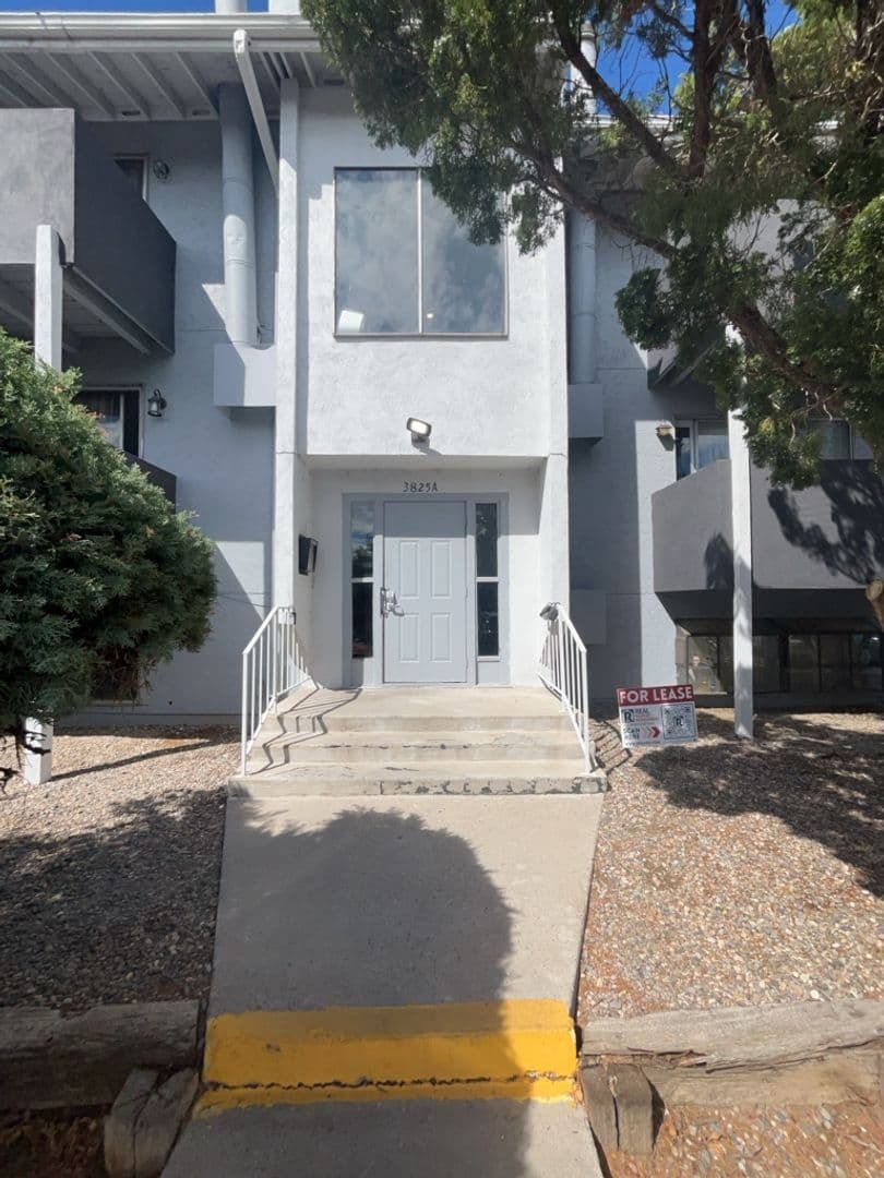 Albuquerque House: 3825 Montgomery Blvd NE Apt 102
