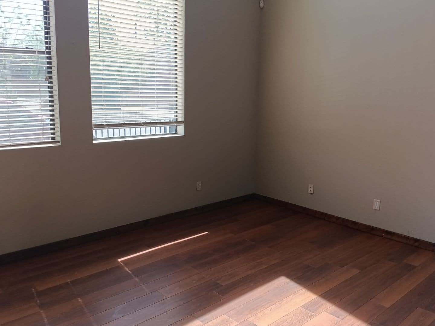 Albuquerque Apartment: 915 Edith Blvd NE