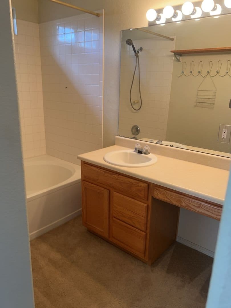 Albuquerque House: 7817 Louisiana Blvd NE Unit 202