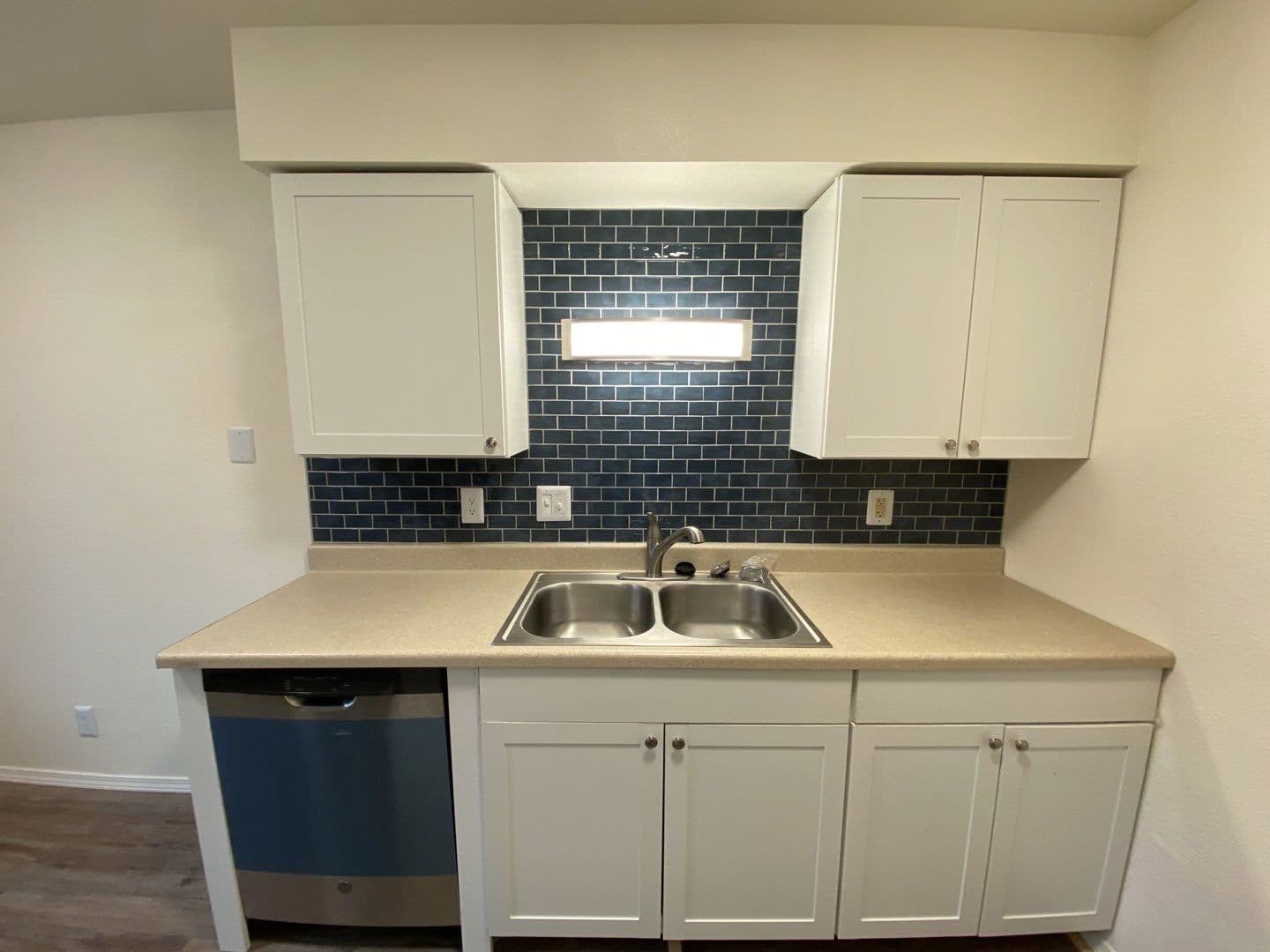 Albuquerque Apartment: 12120 Menaul Blvd NE
