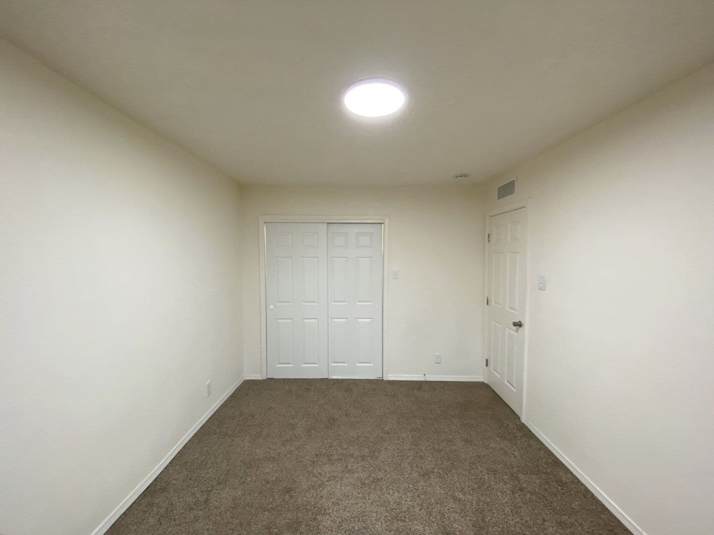 Albuquerque Apartment: 12120 Menaul Blvd NE