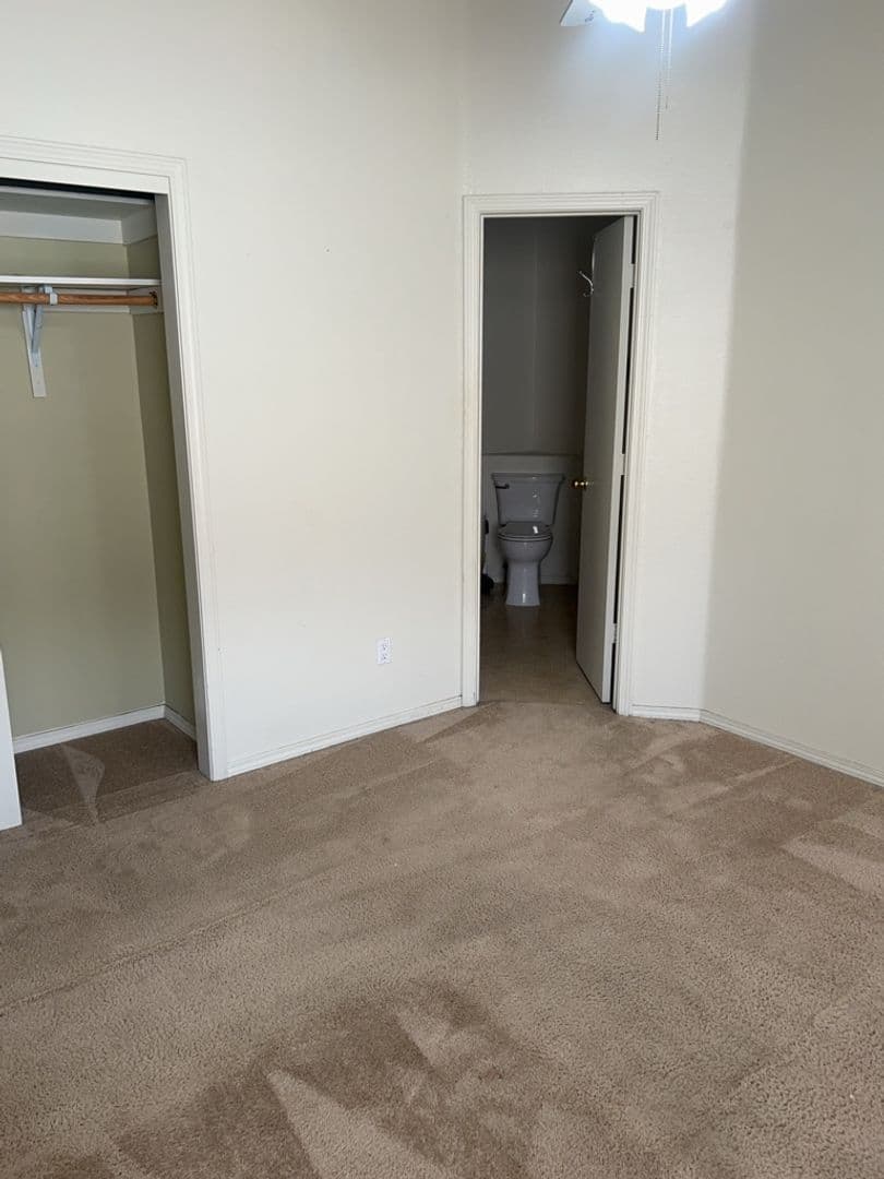 Albuquerque House: 7817 Louisiana Blvd NE Unit 202