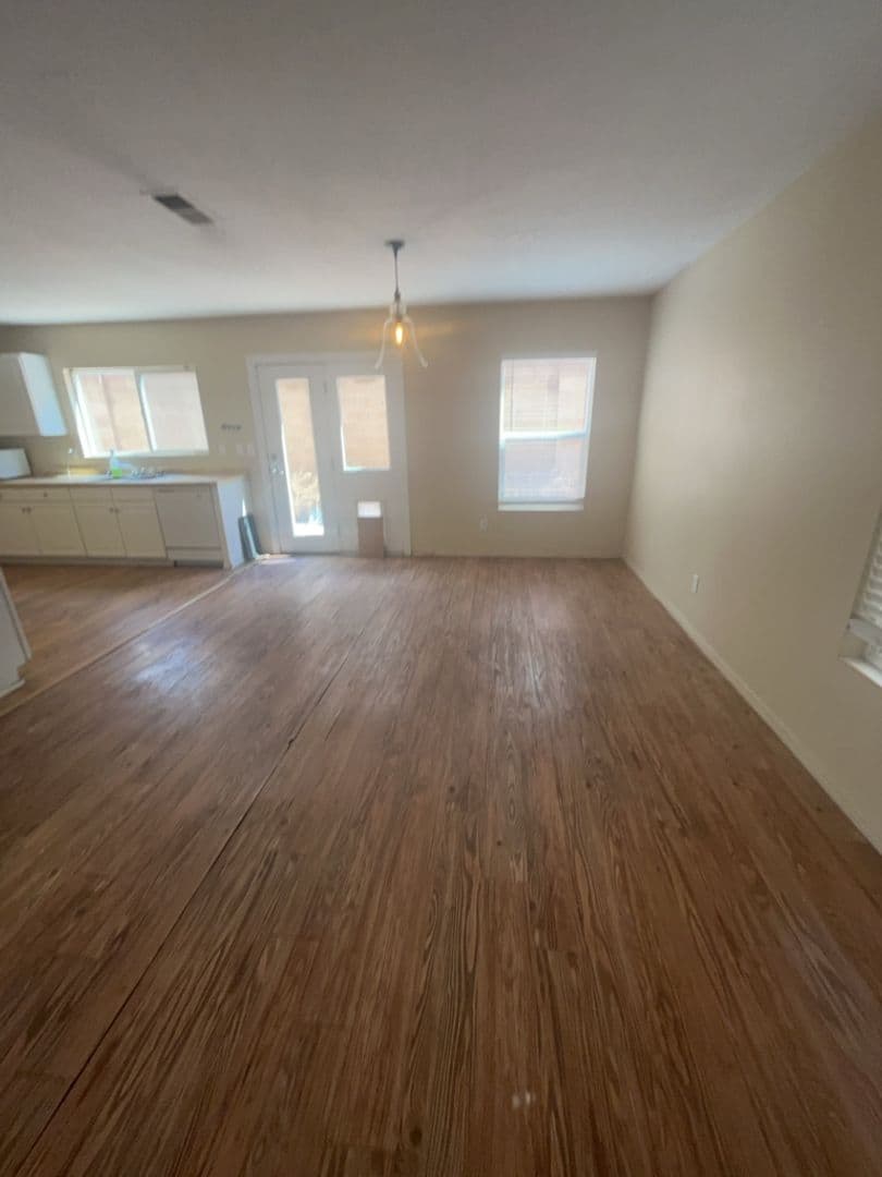 Albuquerque House: 4272 Altura Vista Ln NE