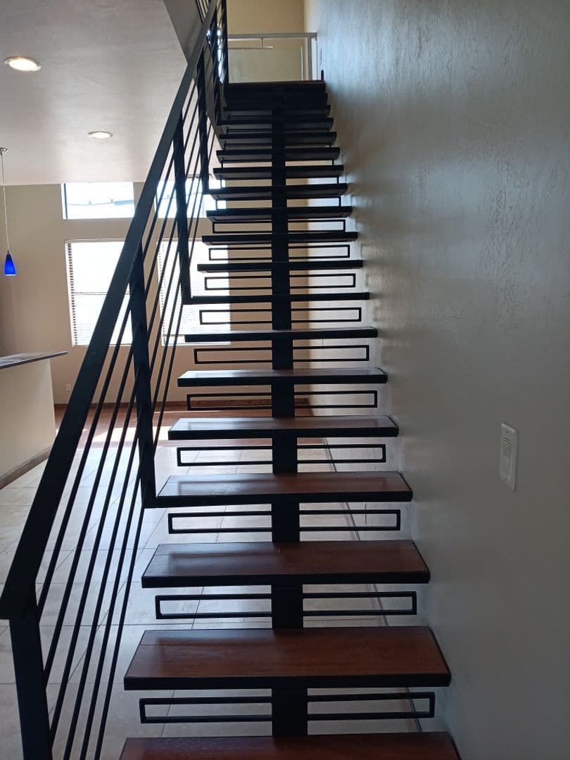 Albuquerque Apartment: 915 Edith Blvd NE