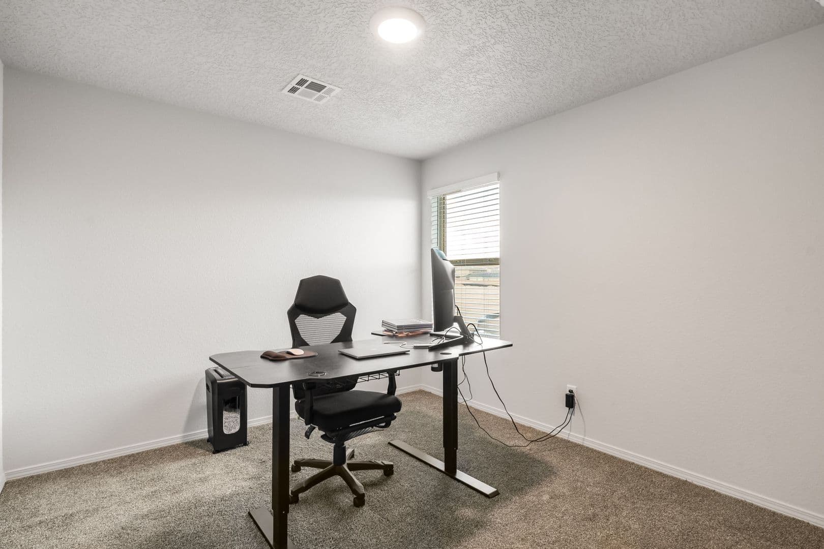 Rio Rancho House: 1504 Woods St NE