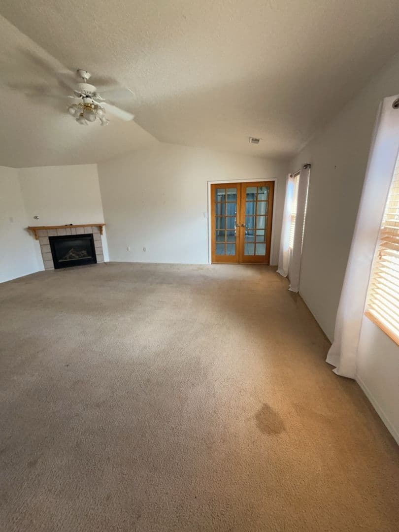 Albuquerque House: 11727 Deer Lodge Rd SE
