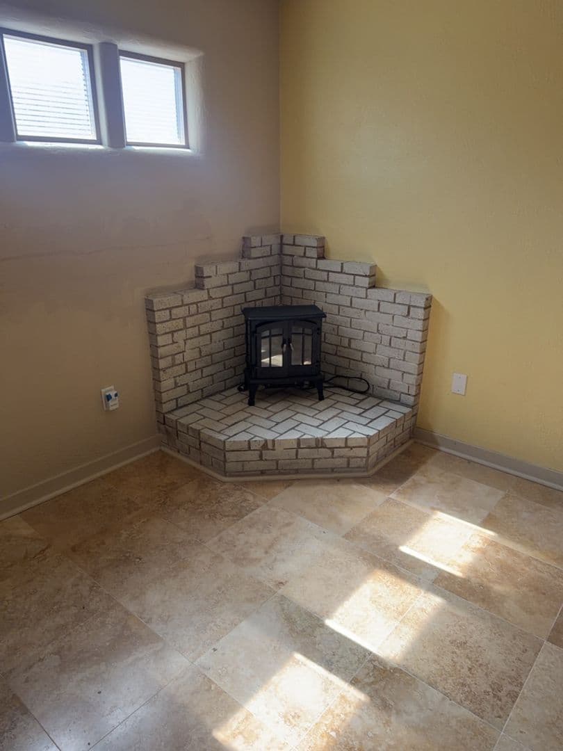 Albuquerque House: 2903 Hyder Ave SE