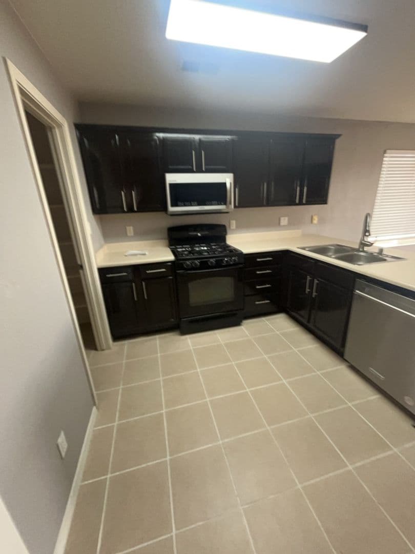 Albuquerque House: 6309 Dante Ln NW