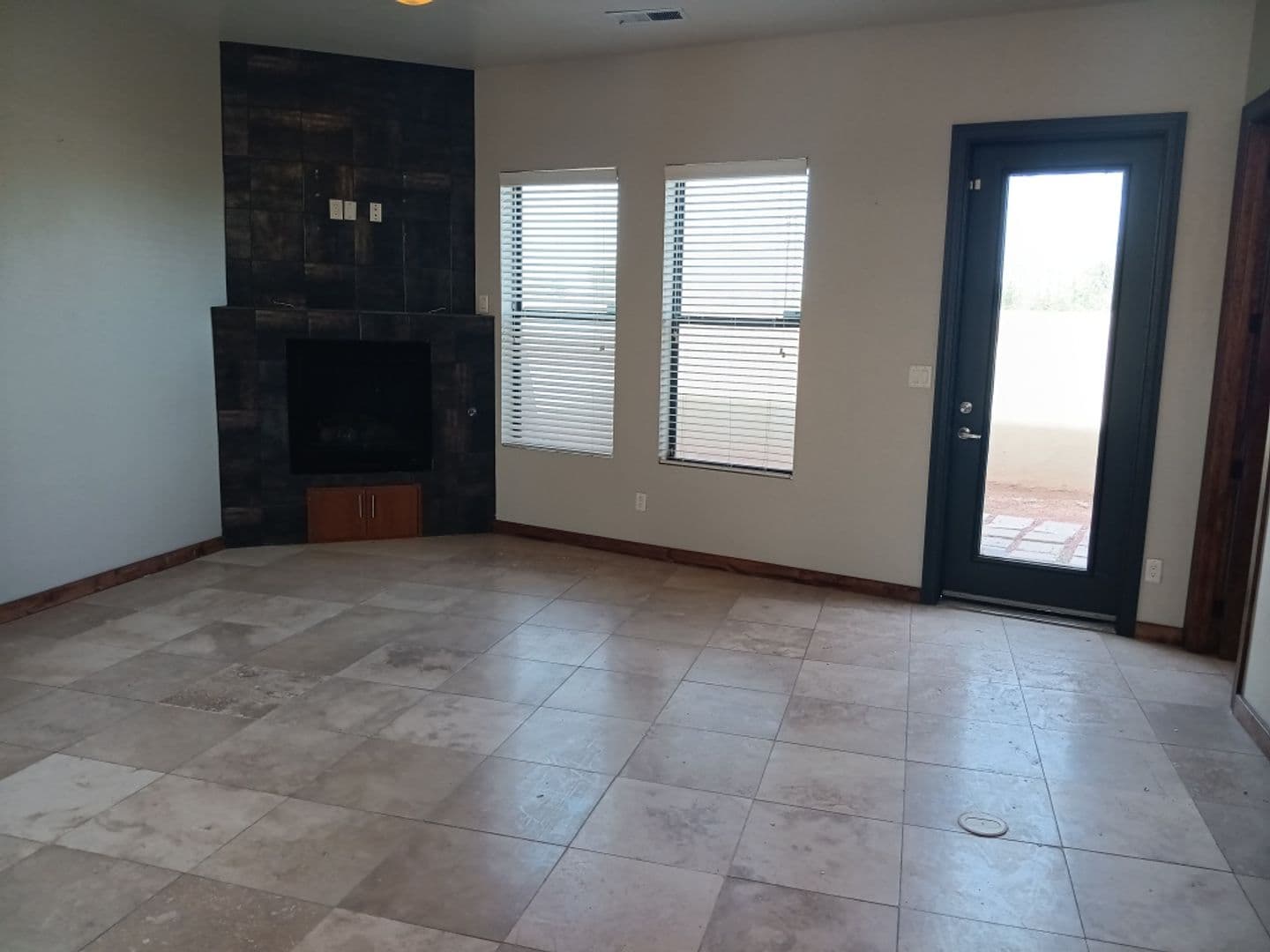 Albuquerque Apartment: 915 Edith Blvd NE
