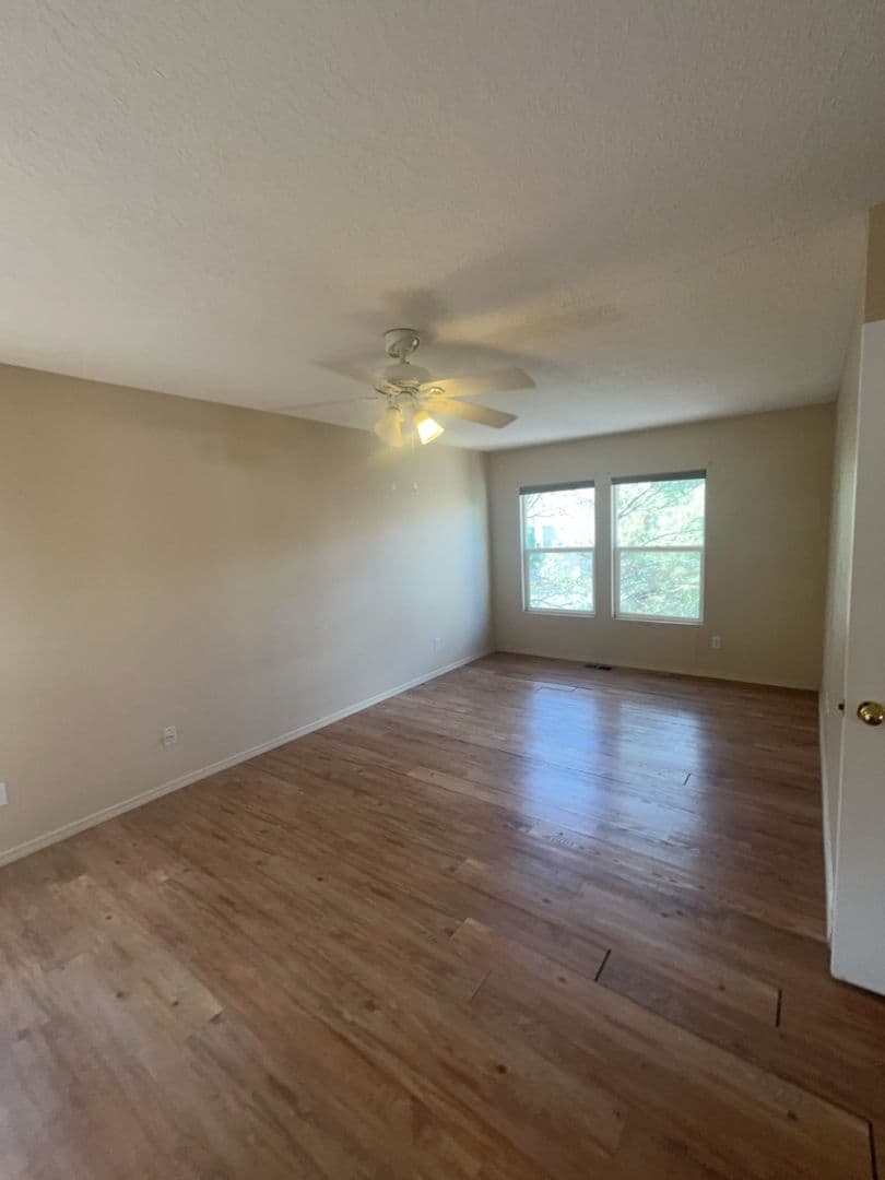 Albuquerque House: 4272 Altura Vista Ln NE