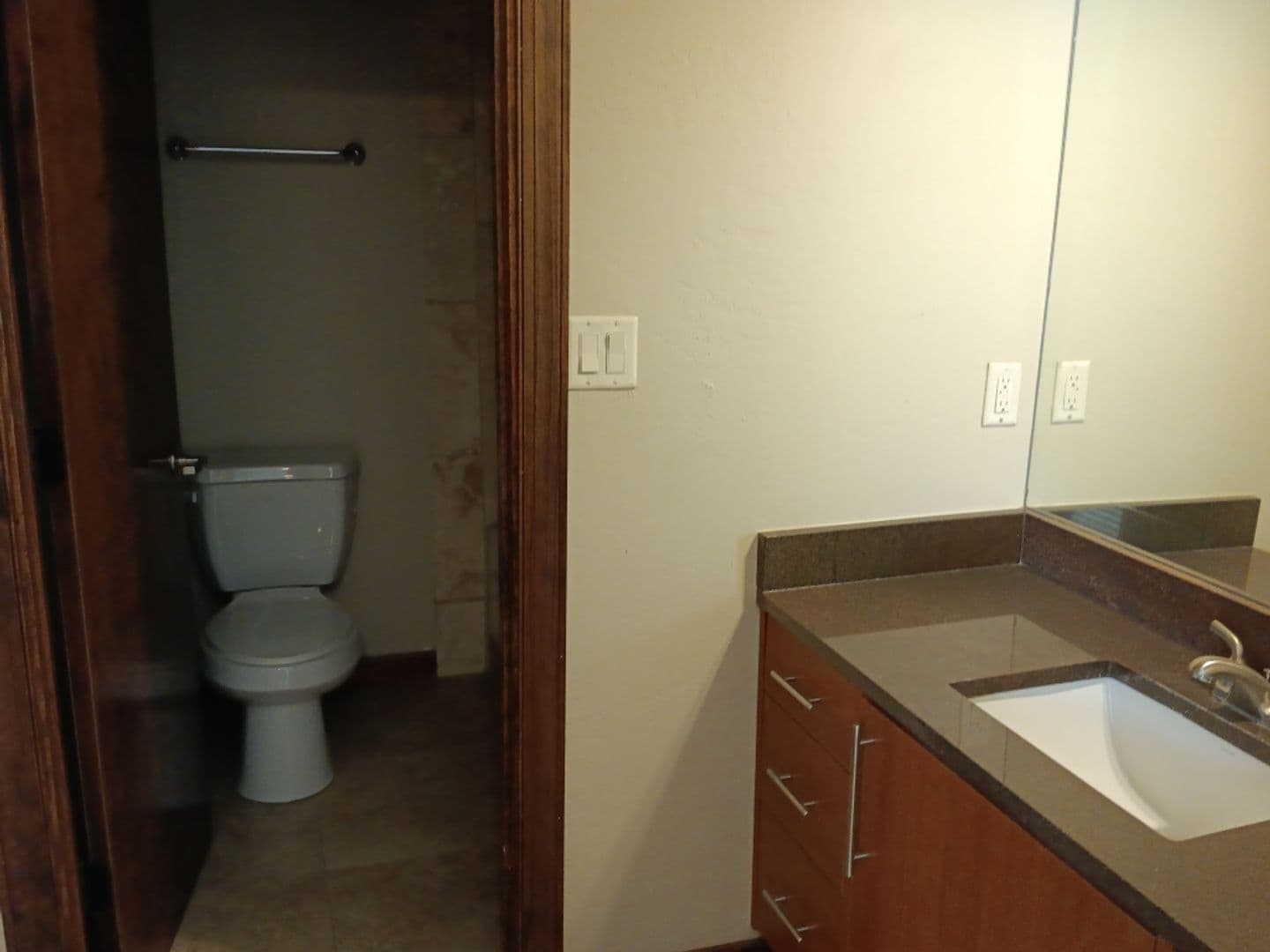 Albuquerque Apartment: 915 Edith Blvd NE