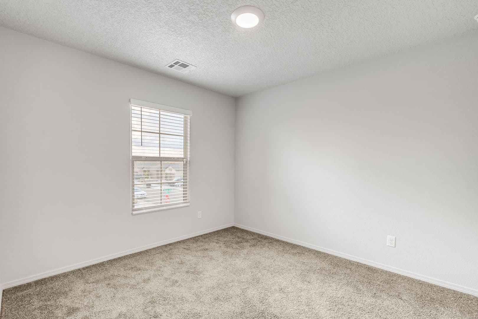 Rio Rancho House: 1504 Woods St NE