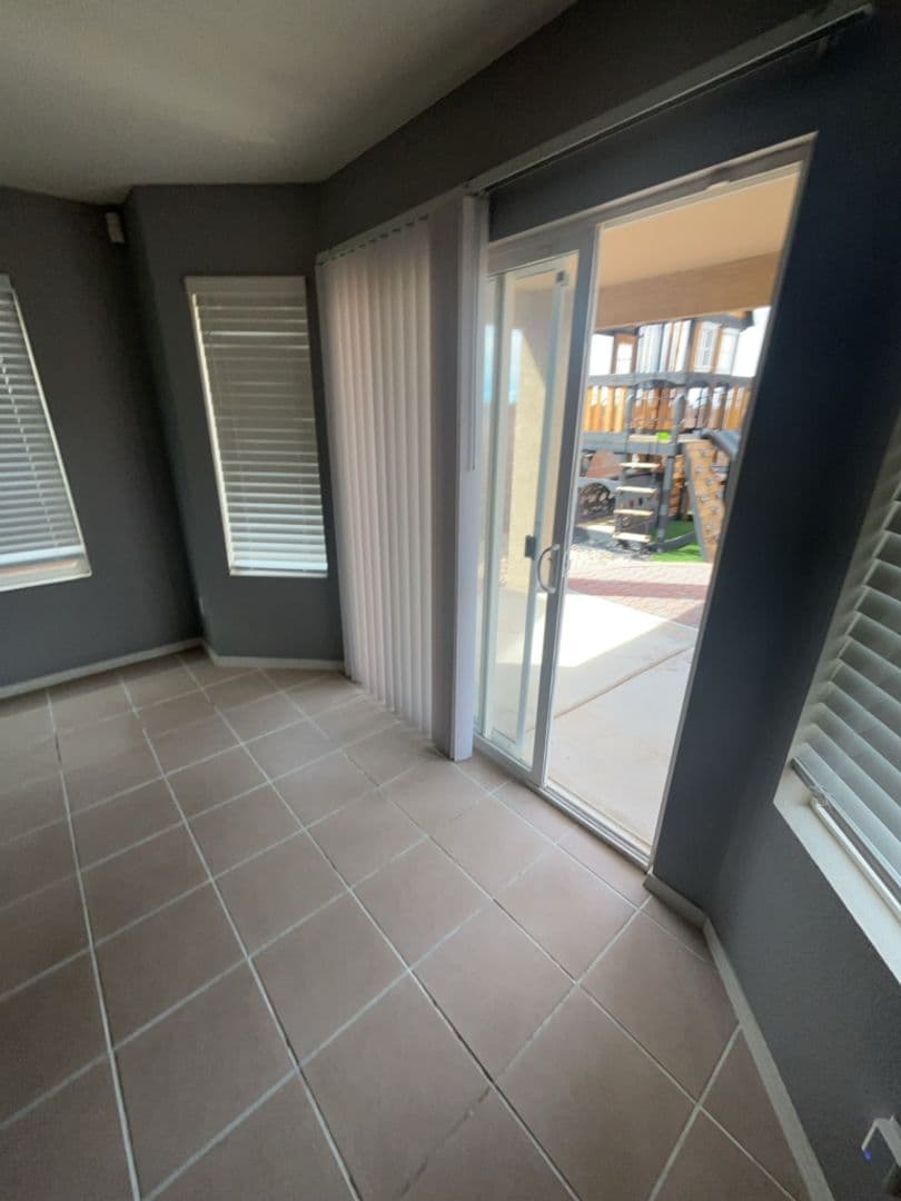 Albuquerque House: 6309 Dante Ln NW