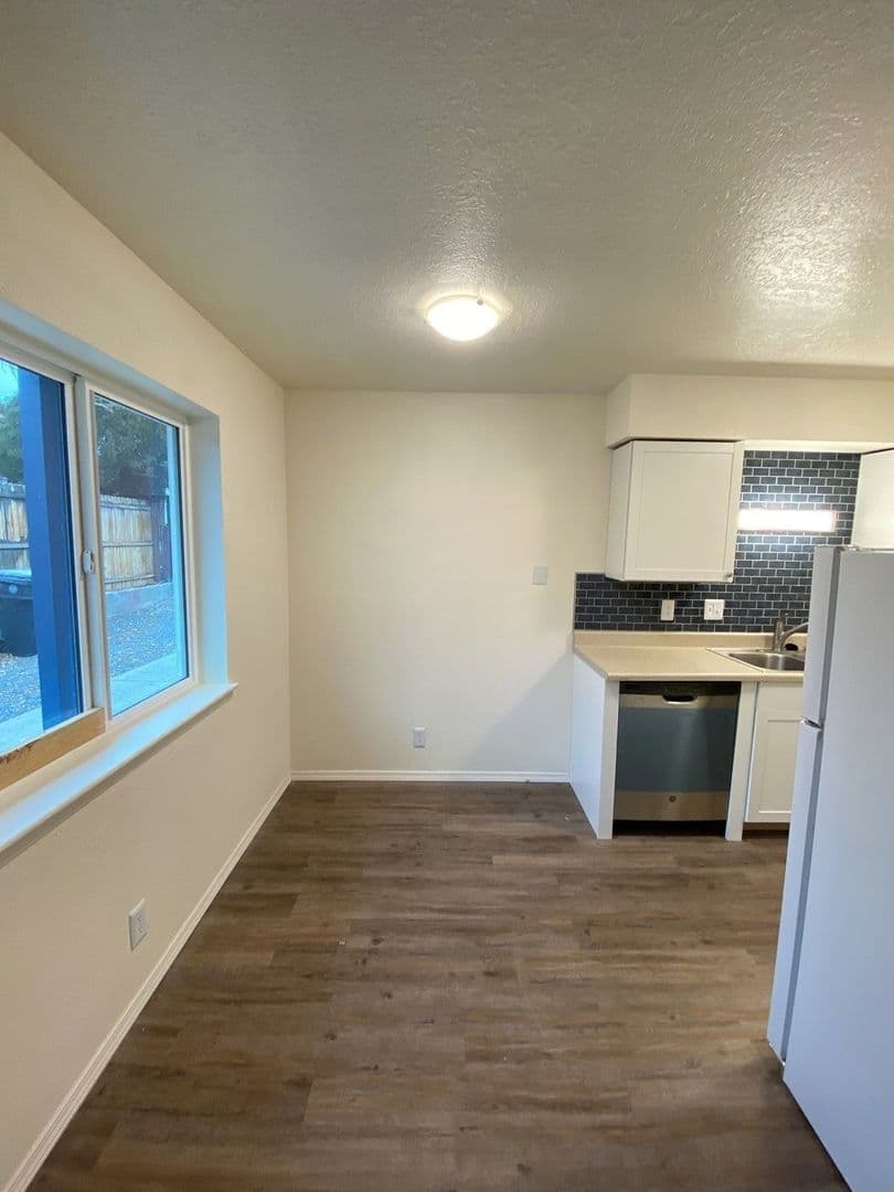 Albuquerque Apartment: 12120 Menaul Blvd NE