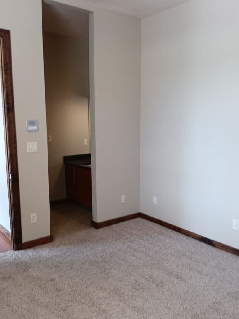 Albuquerque Apartment: 915 Edith Blvd NE