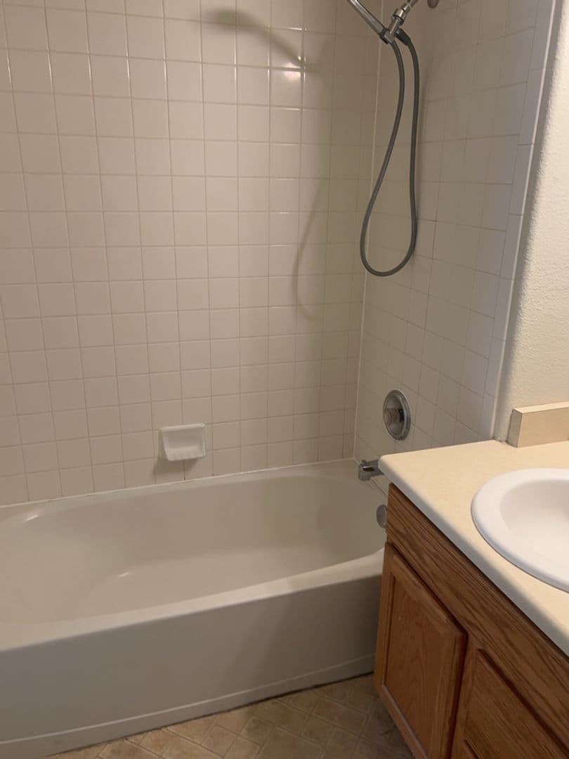 Albuquerque House: 7817 Louisiana Blvd NE Unit 202