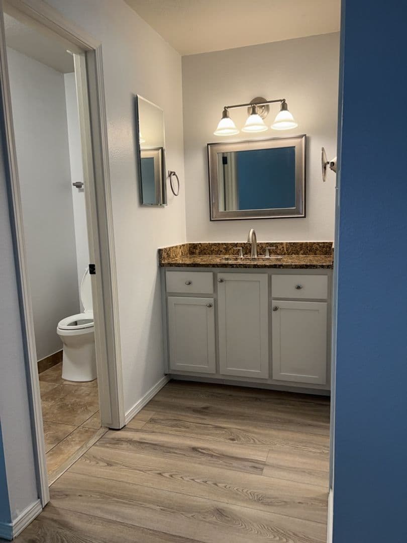 Albuquerque House: 5352 Thomas Pl NE