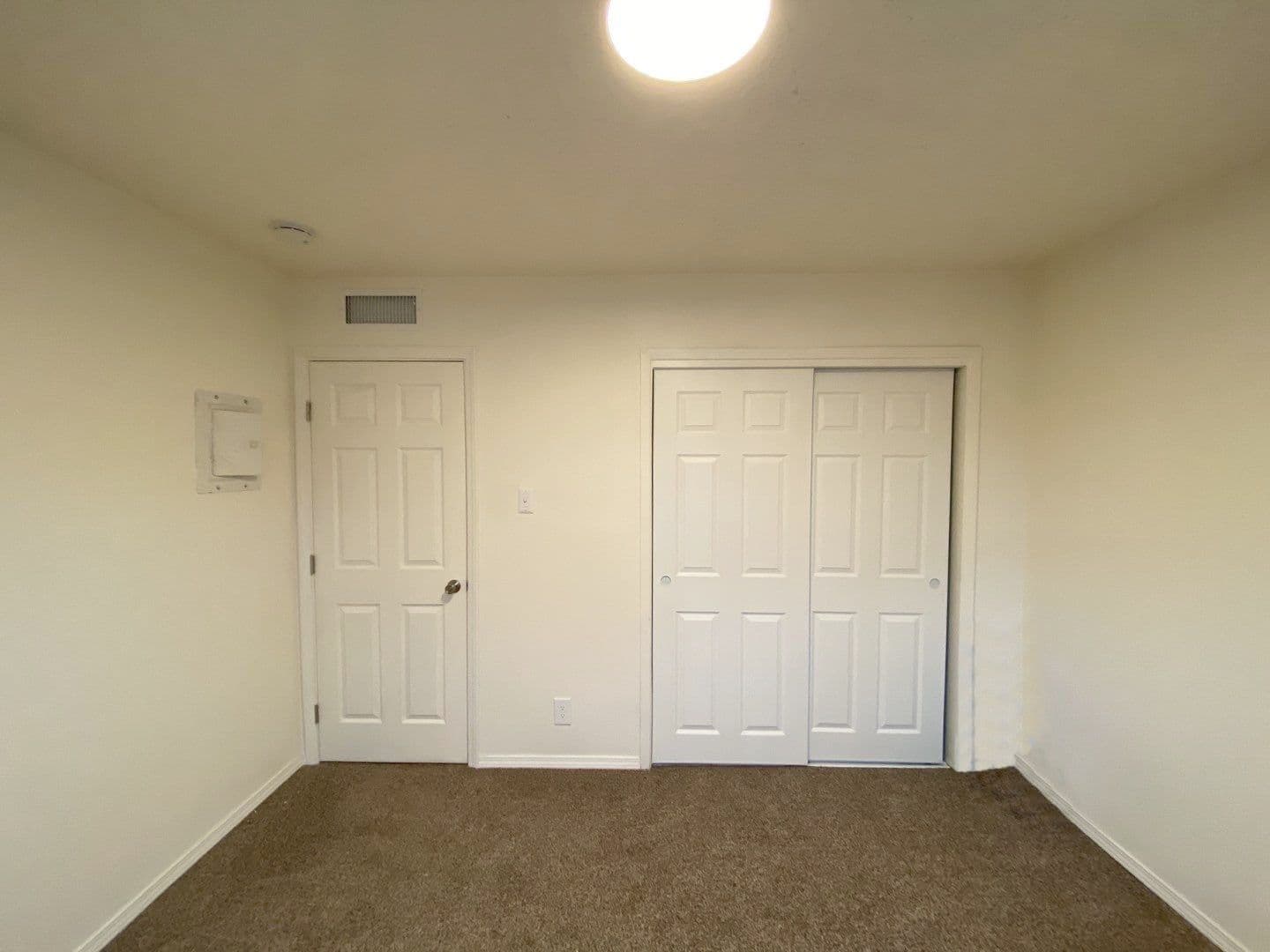 Albuquerque Apartment: 12120 Menaul Blvd NE