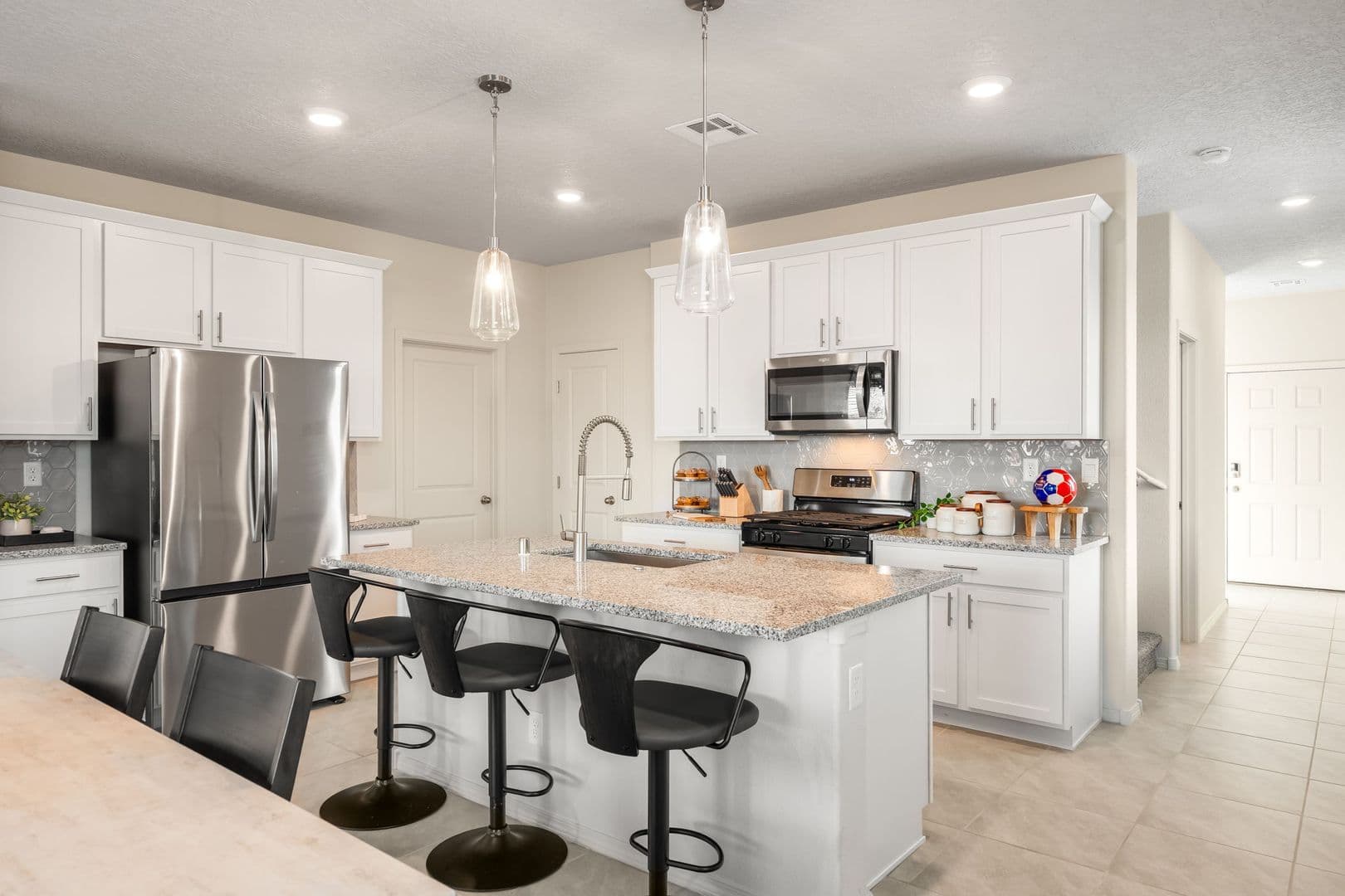 Rio Rancho House: 1504 Woods St NE