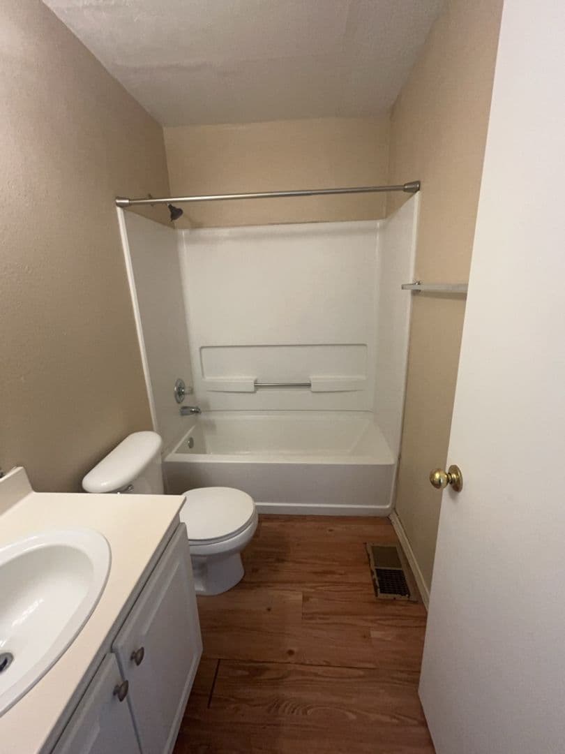 Albuquerque House: 4272 Altura Vista Ln NE