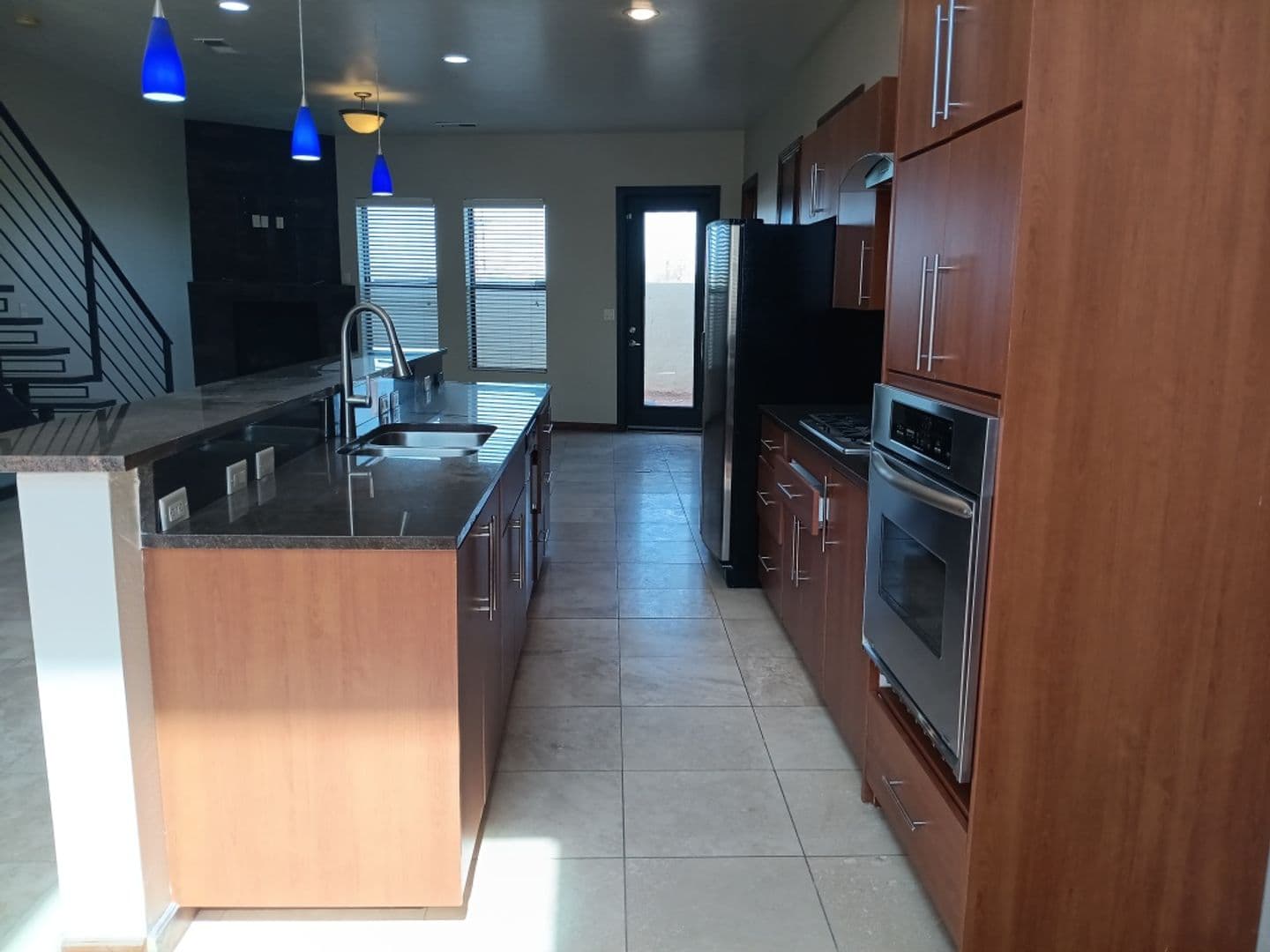 Albuquerque Apartment: 915 Edith Blvd NE