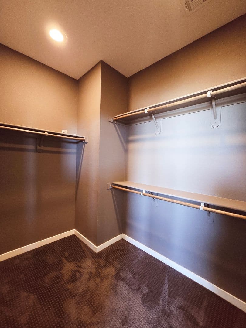 LAS VEGAS Condo: 11231 HIDDEN PEAK AVE #210