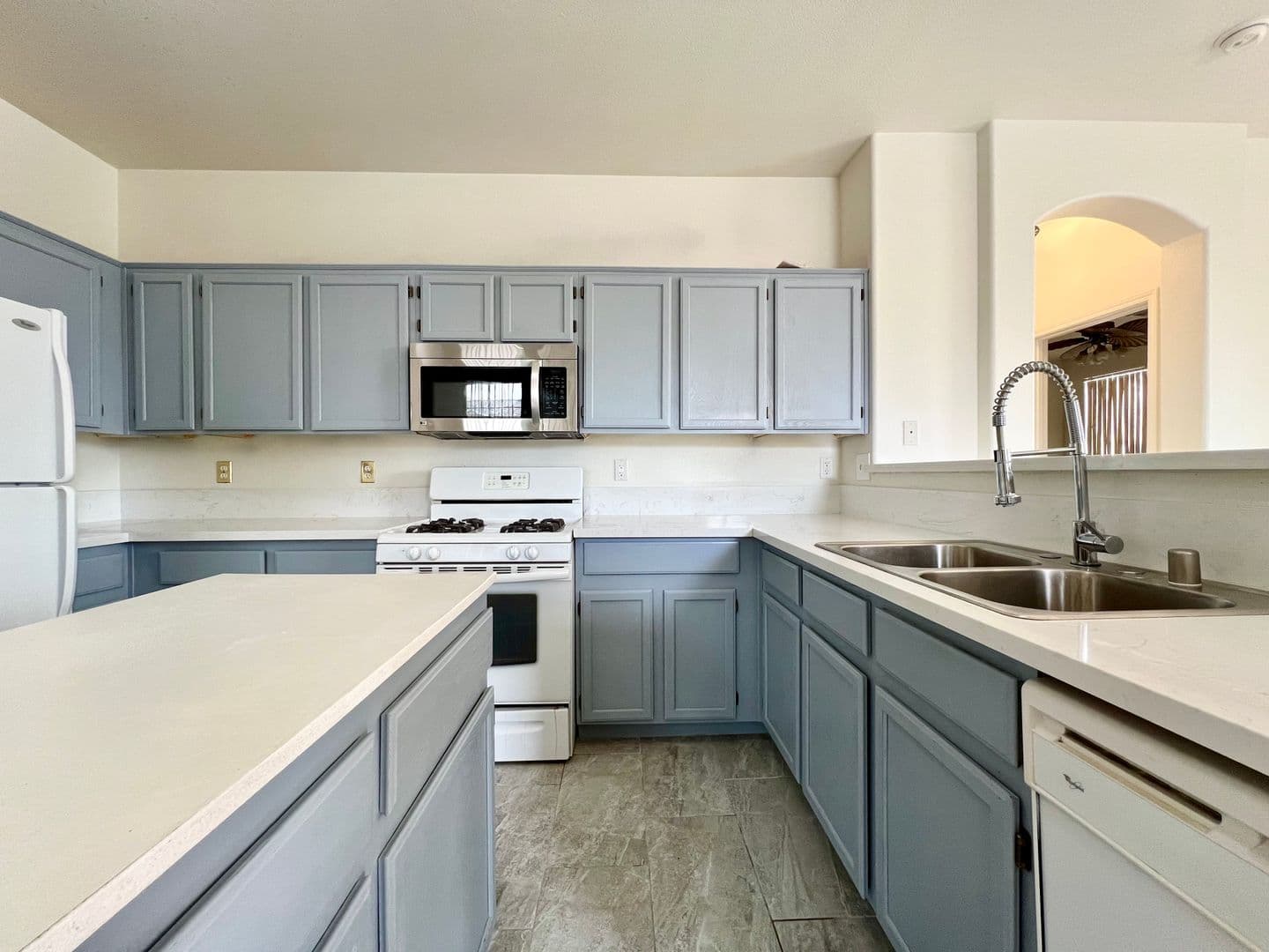 LAS VEGAS House: 4972 MINERS RIDGE DR