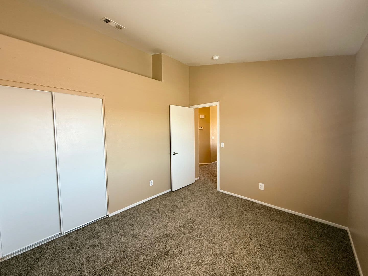 LAS VEGAS House: 8816 PINE PITCH