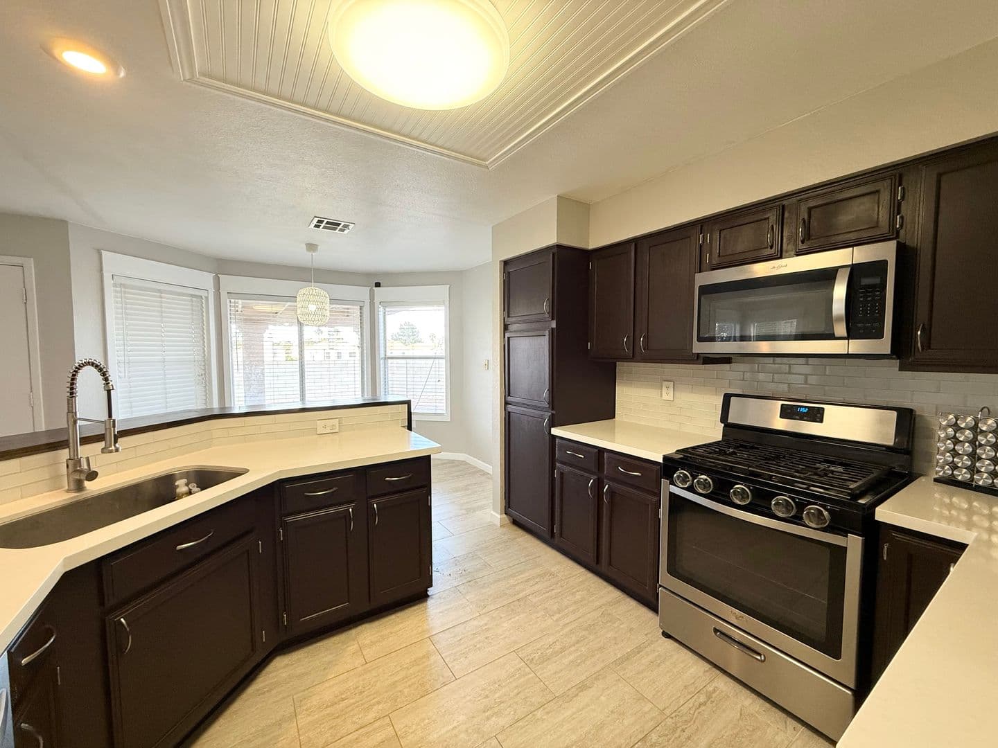 HENDERSON House: 2154 RUNNING RIVER RD.