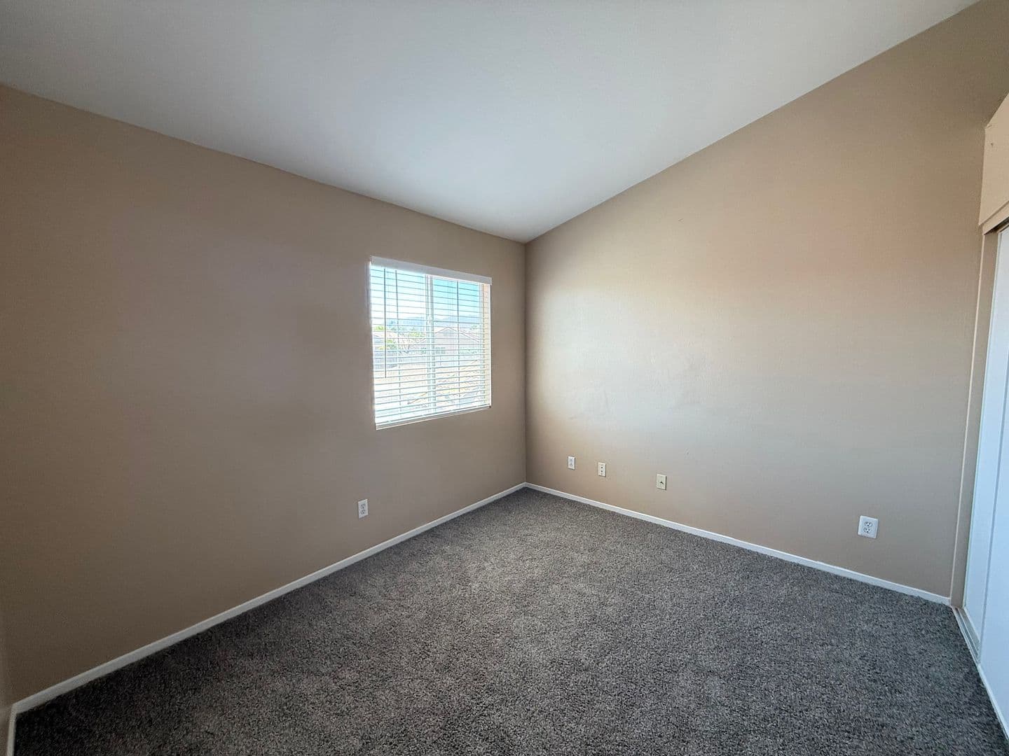 LAS VEGAS House: 8816 PINE PITCH
