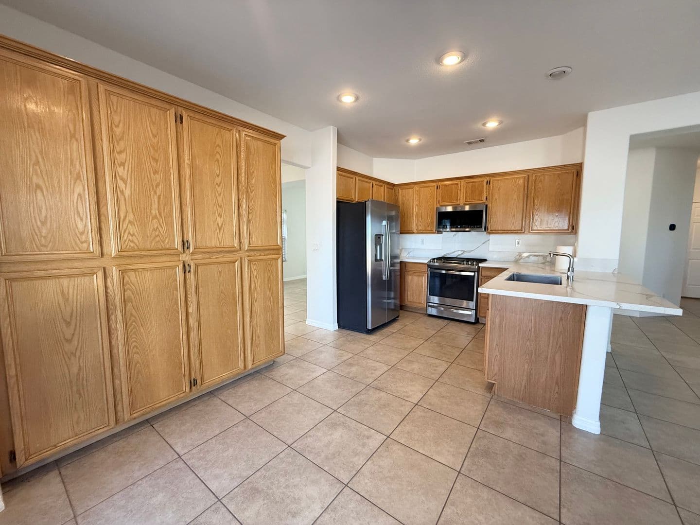 LAS VEGAS House: 1016 ROYAL PLUM LN