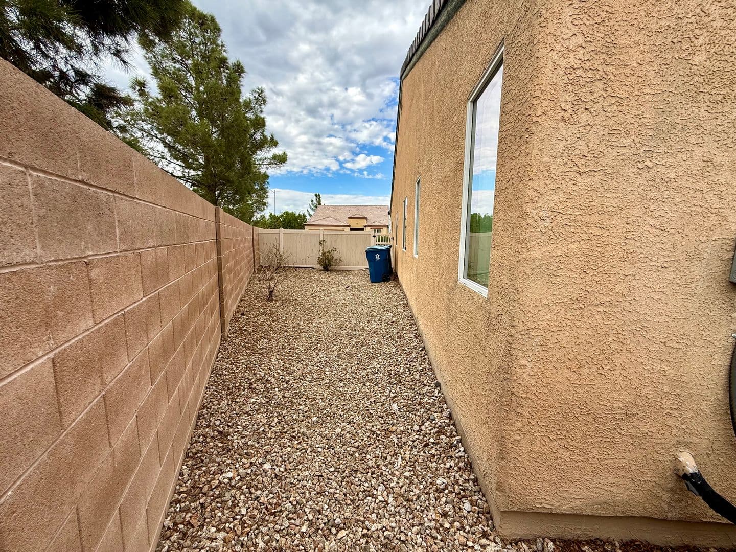 LAS VEGAS House: 6221 EAGLE CAP CT