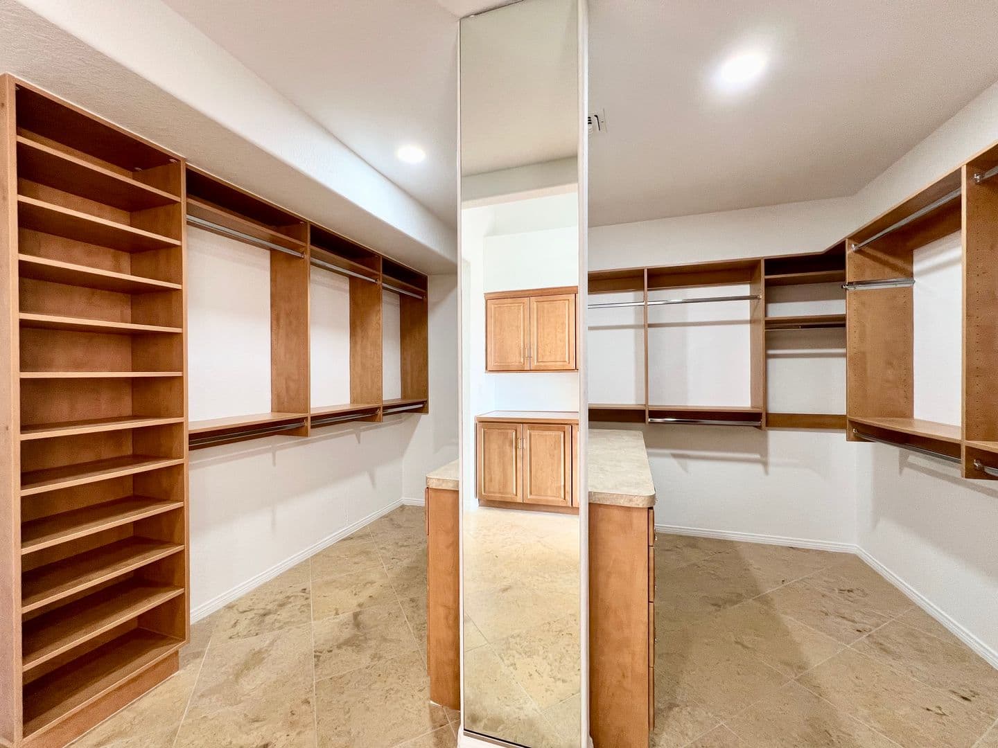 LAS VEGAS House: 5155 MAKENNA CT