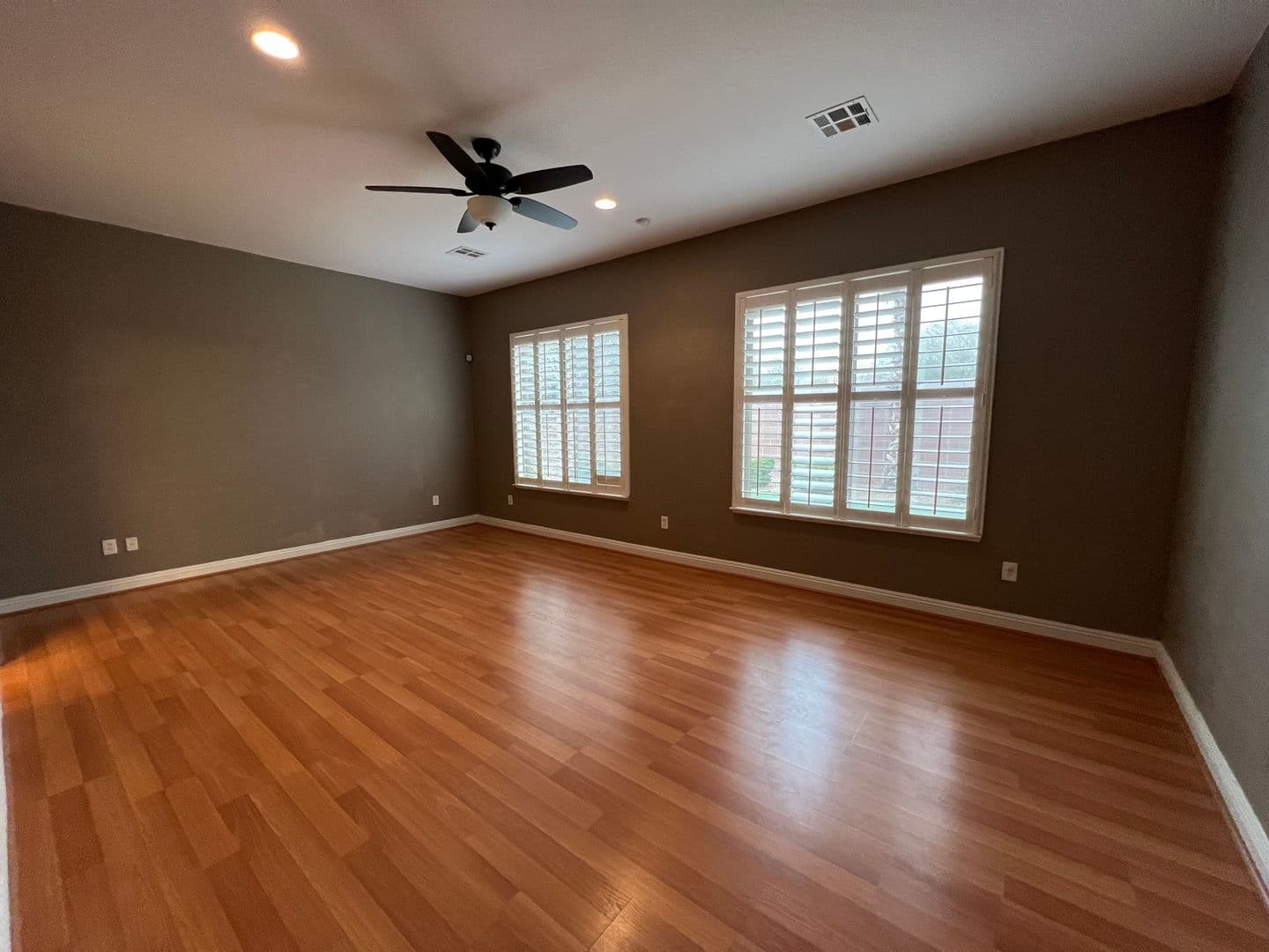 NORTH LAS VEGAS House: 3709 FLEDGLING DR