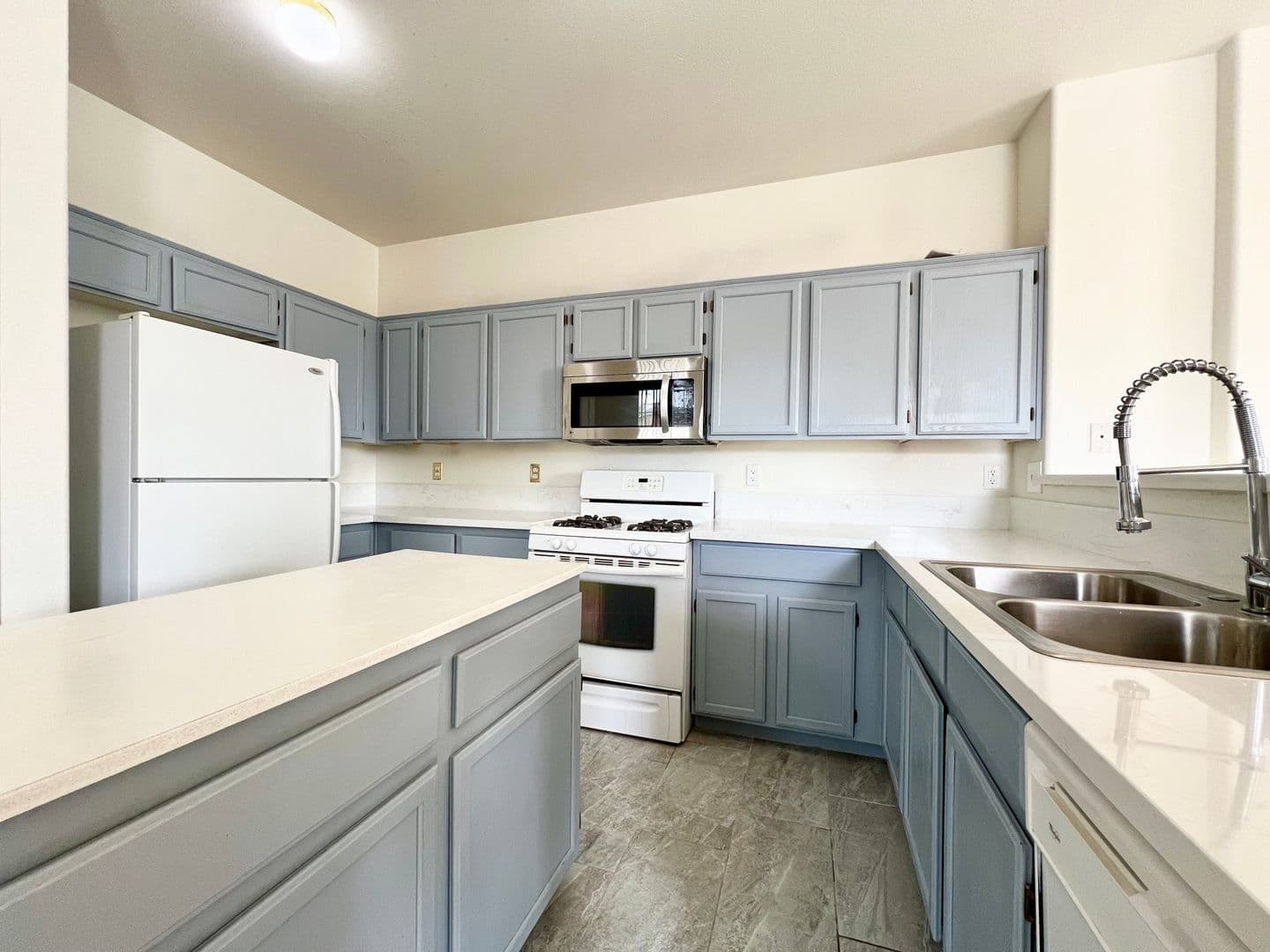 LAS VEGAS House: 4972 MINERS RIDGE DR
