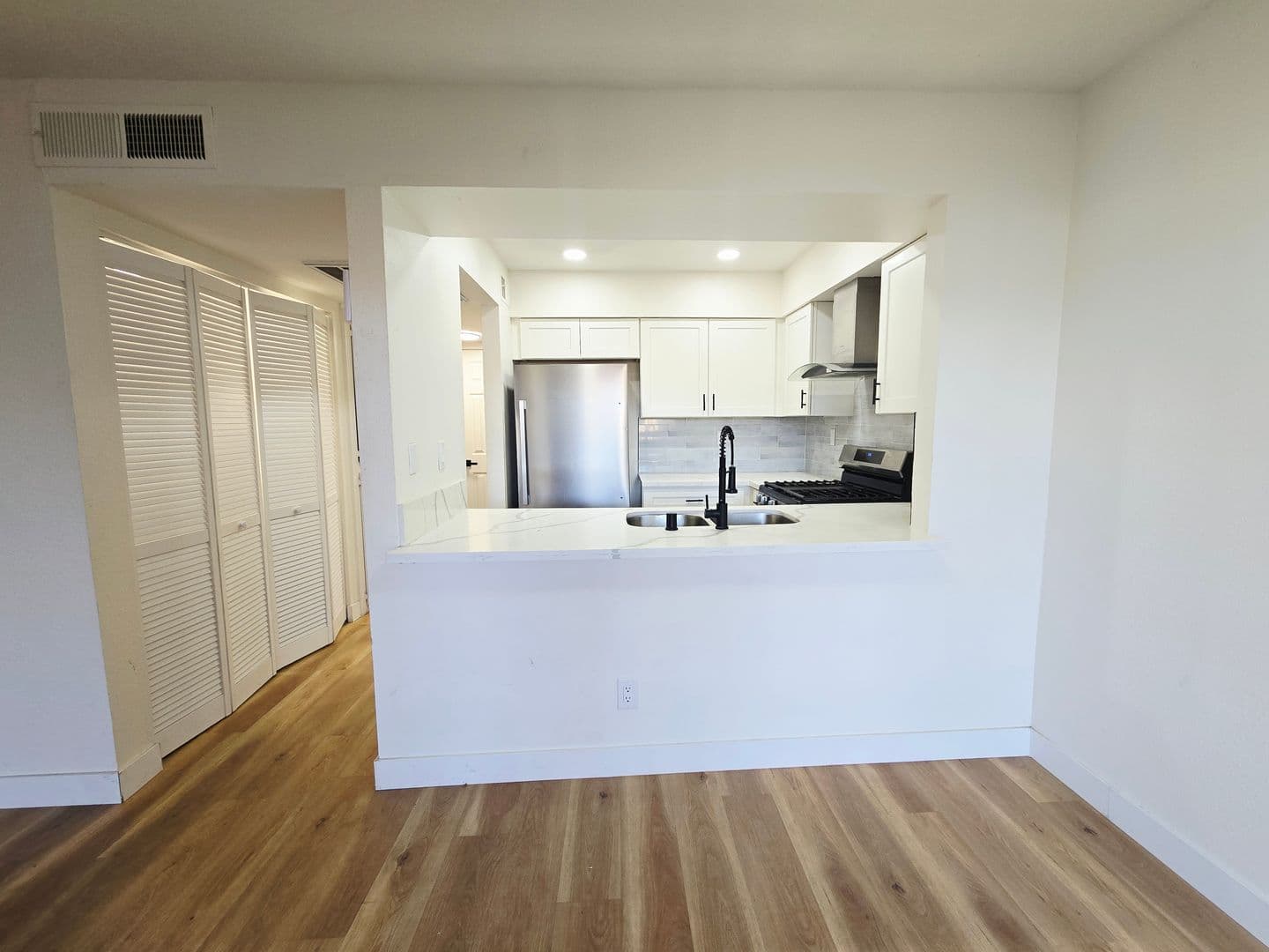LAS VEGAS Condo: 1534 HIALEAH DR