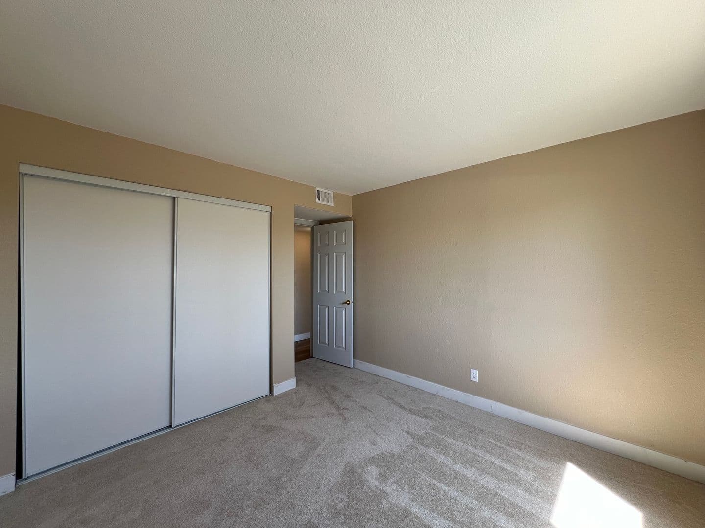 LAS VEGAS Condo: 2982 JUNIPER HILLS #201