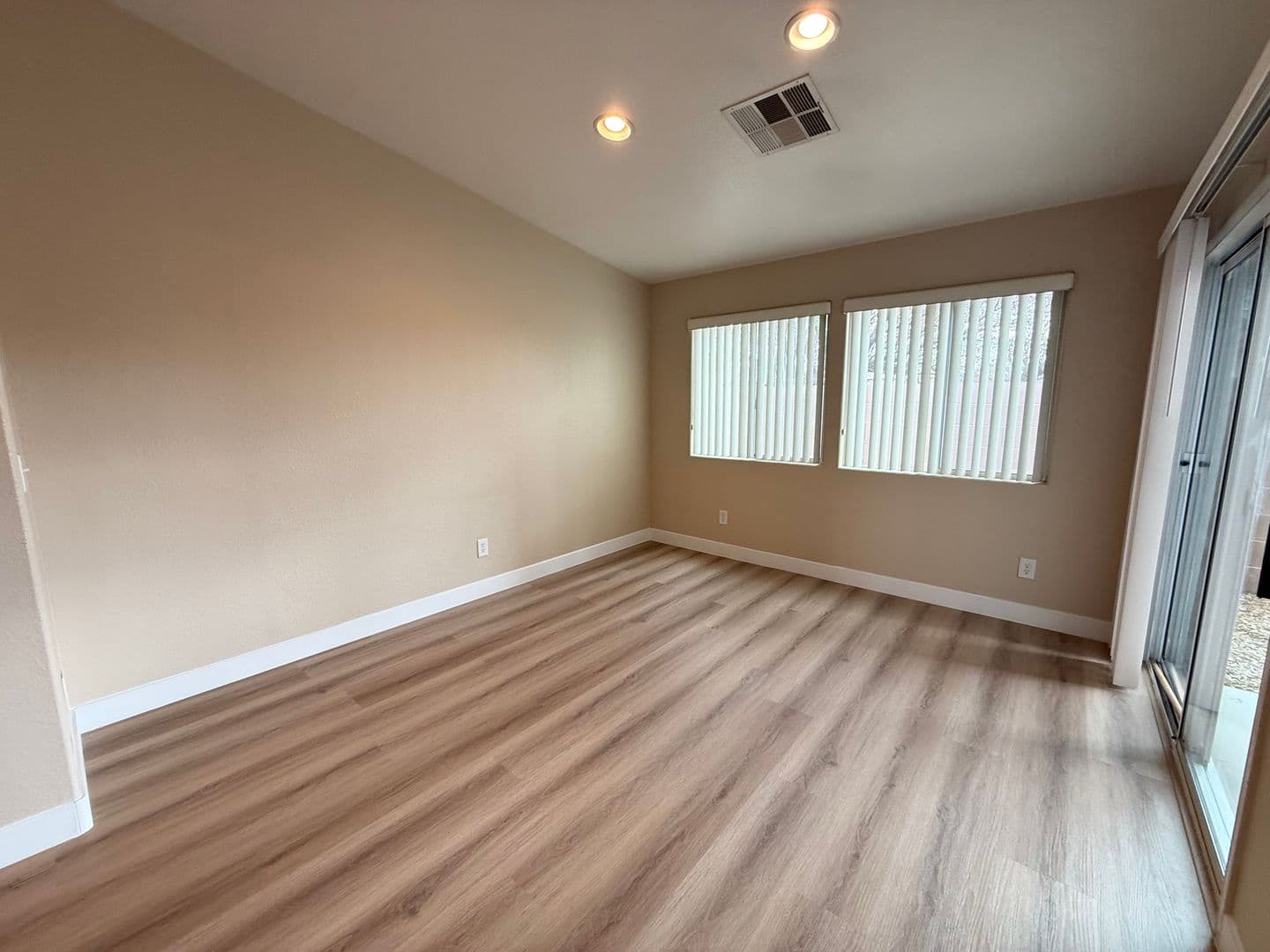 LAS VEGAS House: 6221 EAGLE CAP CT