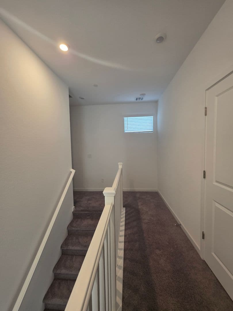 HENDERSON House: 176 VANHOY AVE