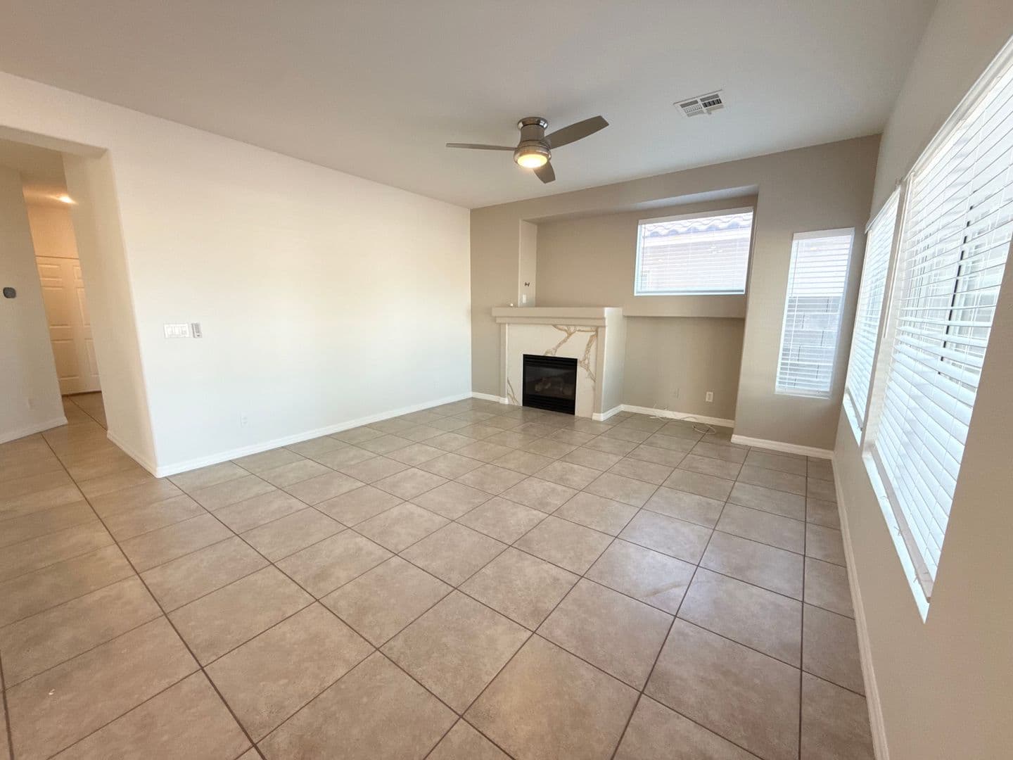 LAS VEGAS House: 1016 ROYAL PLUM LN