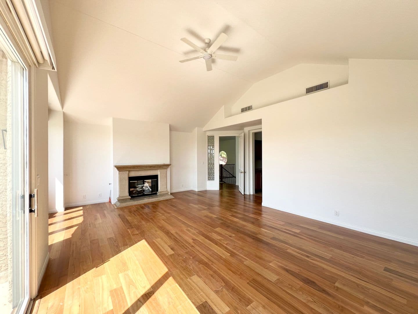 LAS VEGAS House: 5155 MAKENNA CT